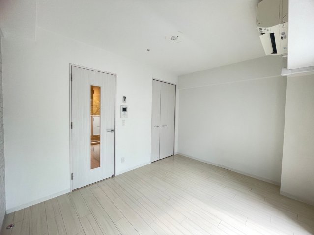 ミラージュパレス北梅田の居間写真