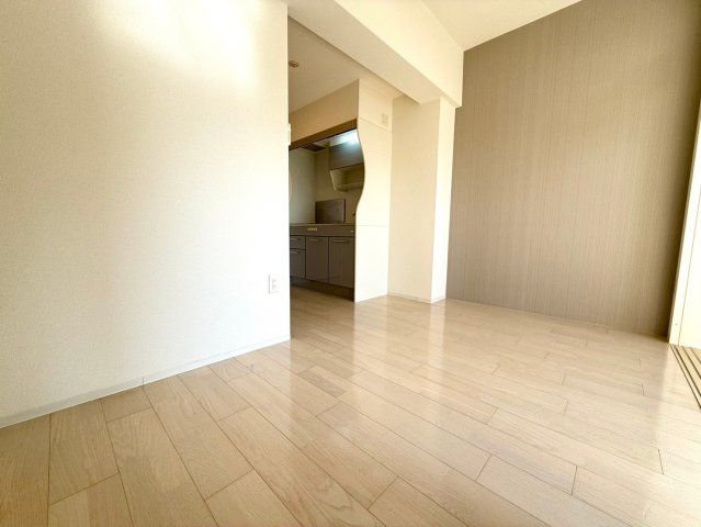 セレニテ夕陽丘ESTの内装写真