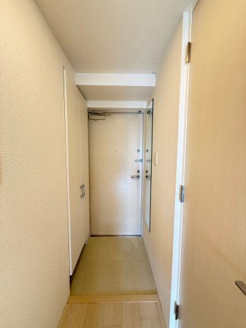 セレニテ夕陽丘ESTの玄関写真