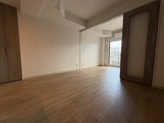 アーバネックス南森町EASTの居間写真