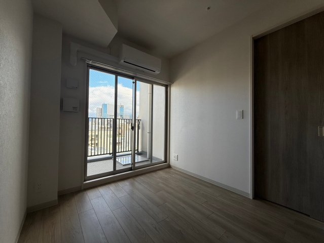 アーバネックス南森町EASTの居間写真