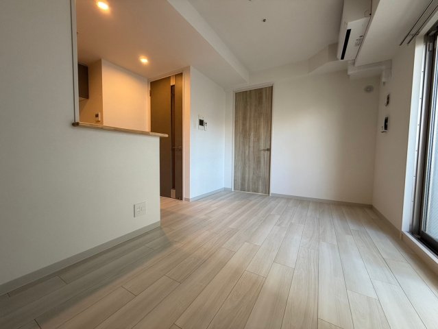 アーバネックス南森町EASTの居間写真