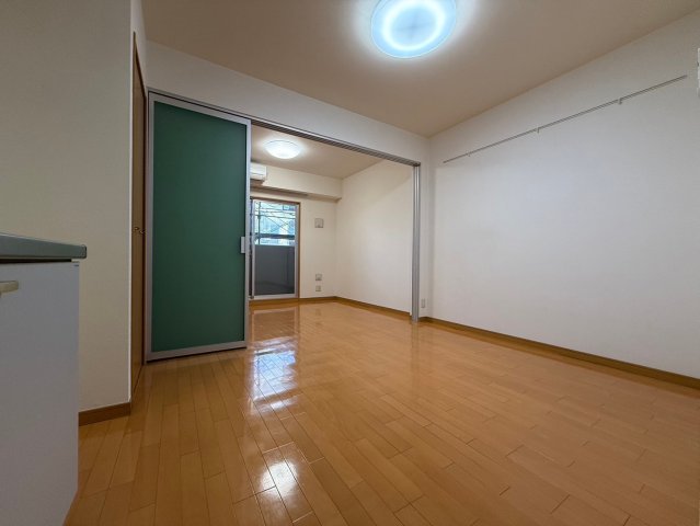 ONE ROOF FLAT FUKUSHIMAの居間写真
