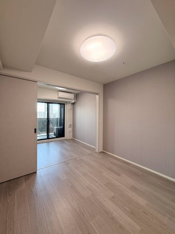ソルレヴェンテ北堀江Qの居間写真