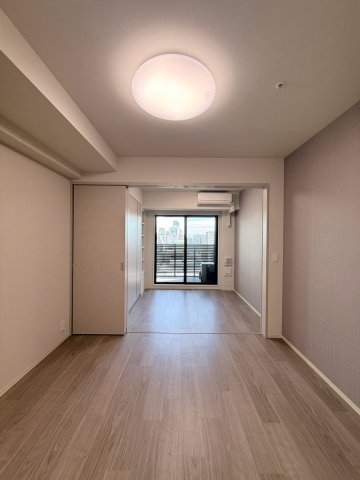 ソルレヴェンテ北堀江Qの居間写真