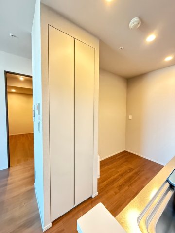 ローレルタワー堺筋本町の内装写真