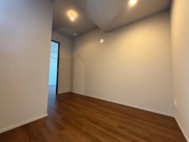 ローレルタワー堺筋本町の内装写真