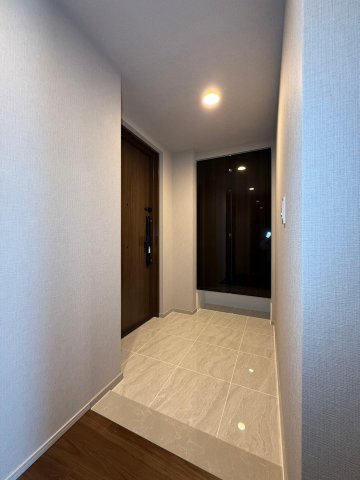 ローレルタワー堺筋本町の玄関写真