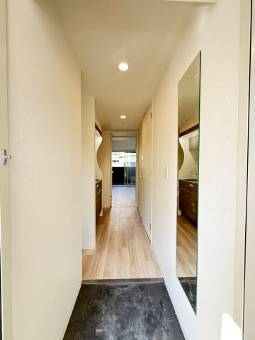 セレニテ難波ミラク参番館の玄関写真