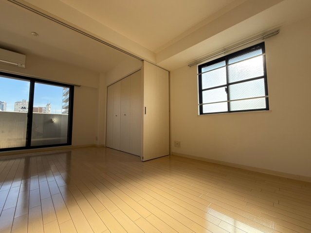 KDXレジデンス難波南の居間写真