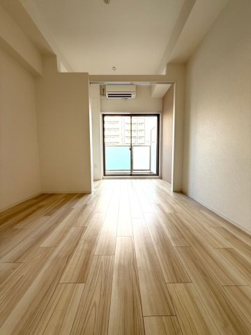 セレニテ難波グランデノールの居間写真