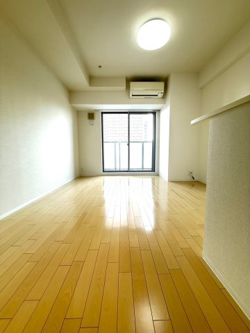 ドゥーエ立売堀の居間写真