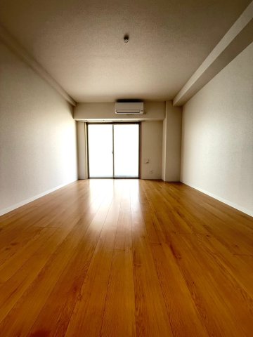 ヴィラナリー大今里の居間写真