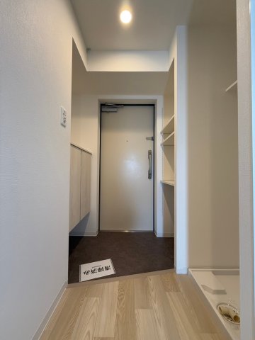 アドバンス大阪イーストの玄関写真