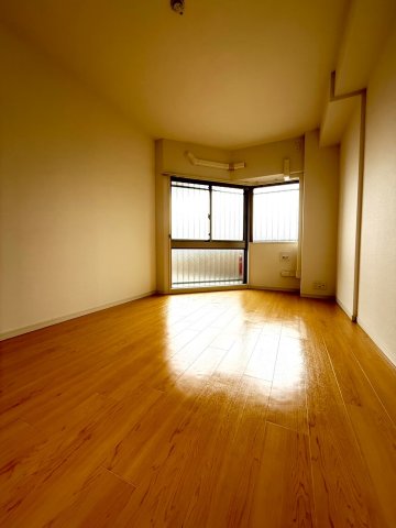 グレンパーク梅田北の居間写真