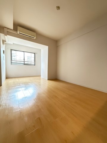 グレンパーク梅田北の居間写真