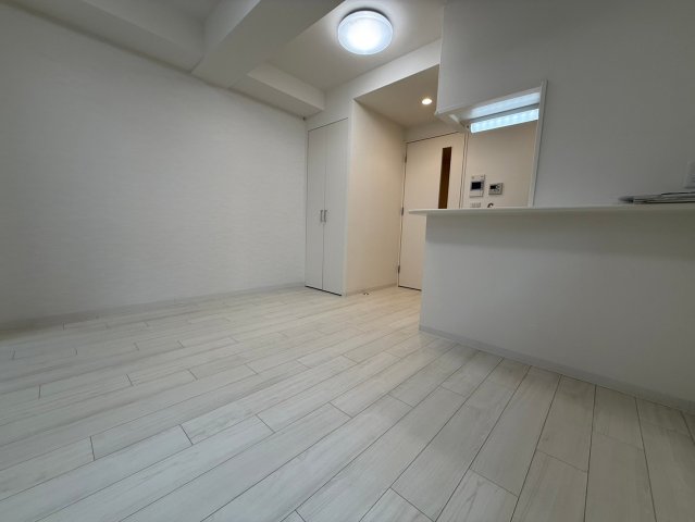 La Douceur梅田Eastの居間写真