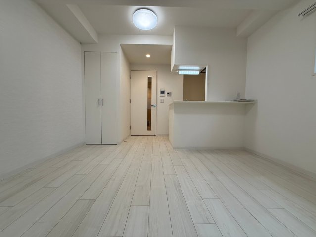 La Douceur梅田Eastの居間写真