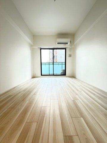 SーRESIDENCE難波大国町dominaの居間写真