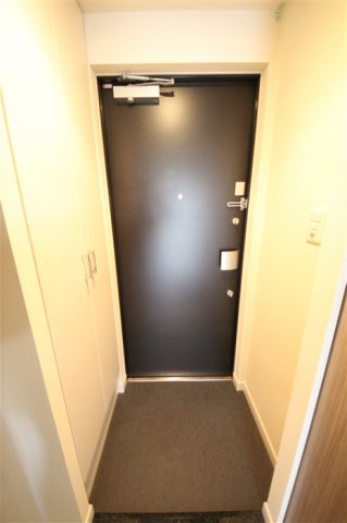 プレサンス上町台クレストの玄関写真