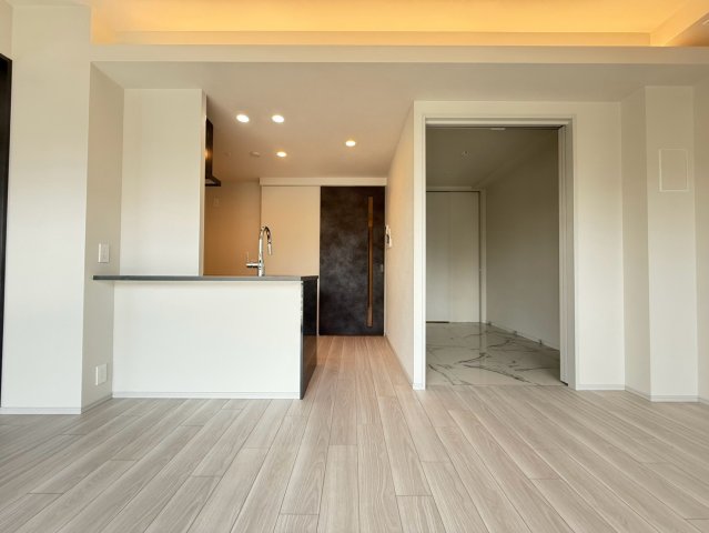 S-RESIDENCE福島diverseの居間写真