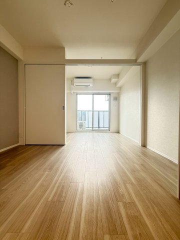 アプリーレ松屋町の居間写真