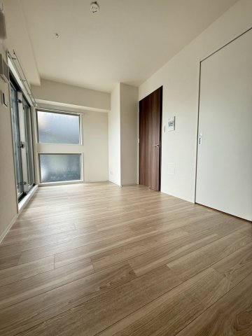 アプリーレ松屋町の居間写真