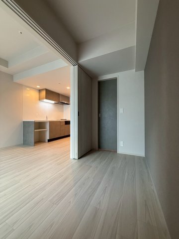 アーバネックス天満橋Frontの居間写真