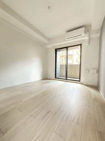 スプランディッド難波IIIの居間写真