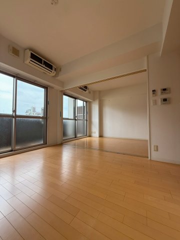 レシェンテ西梅田の居間写真