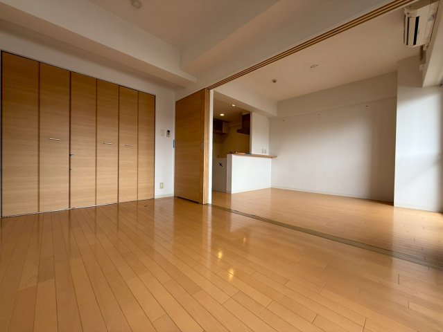 レシェンテ西梅田の居間写真