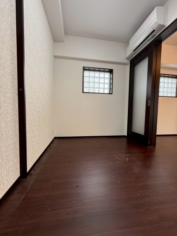 プレジオ天神橋ASIANの居間写真