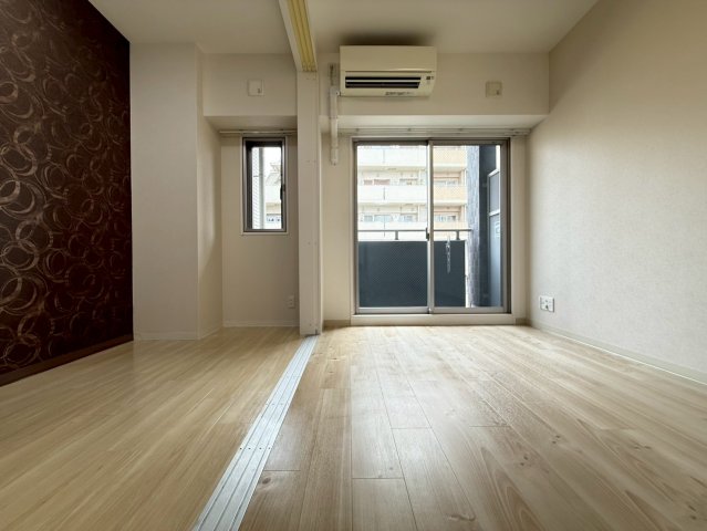 サニーハウス南堀江の居間写真