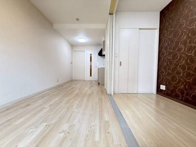 サニーハウス南堀江の居間写真