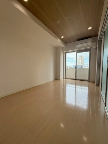 BRAVI南堀江の居間写真