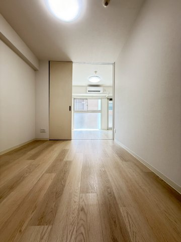 サムティ難波グレイスの居間写真