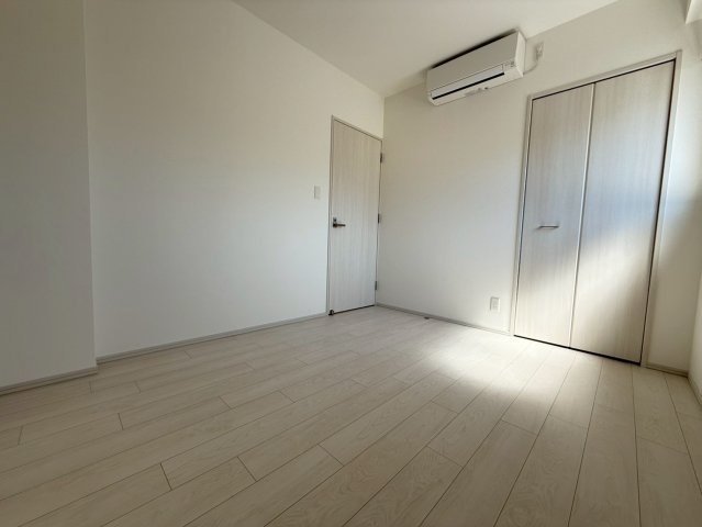 スプランディッド中之島WESTの居間写真