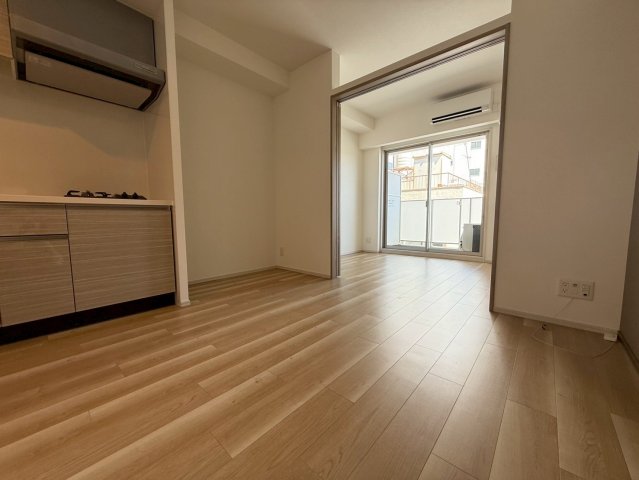 スプランディッド中之島WESTの居間写真