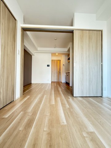 スプランディッド中之島WESTの居間写真
