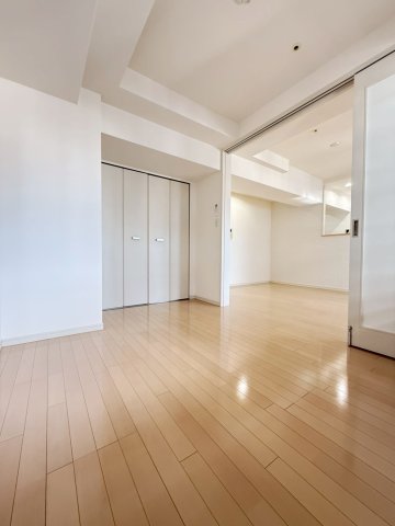 クロスレジデンス大阪新町の居間写真