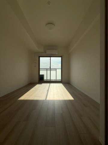 プレサンス芦原橋ヴィブラスの居間写真