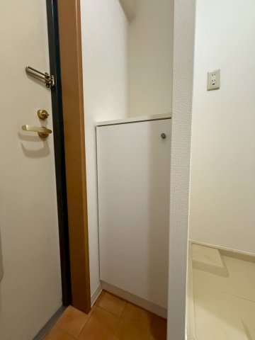 メルクリオール難波の玄関写真