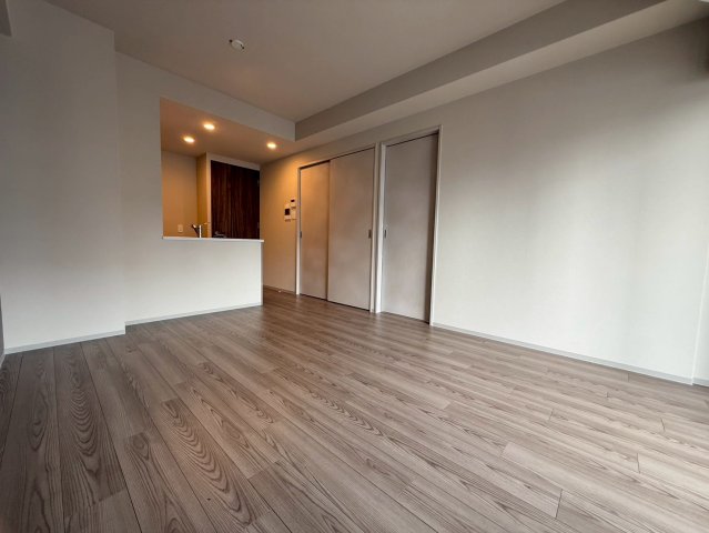 ルフォンプログレ新町の居間写真