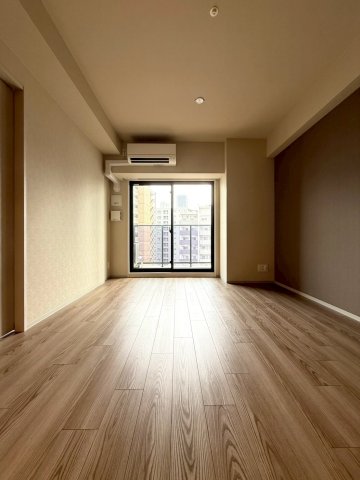 ルフォンプログレ新町の居間写真
