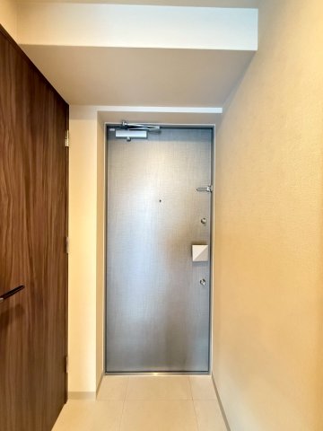 ルフォンプログレ新町の玄関写真