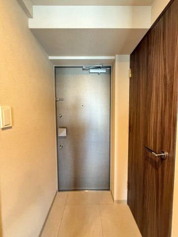 ルフォンプログレ新町の玄関写真