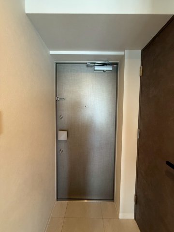 ルフォンプログレ新町の玄関写真