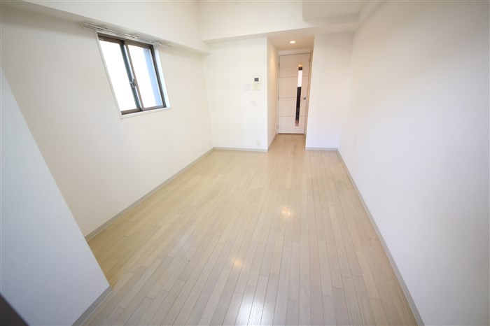 アーバネックス大阪城WESTの居間写真