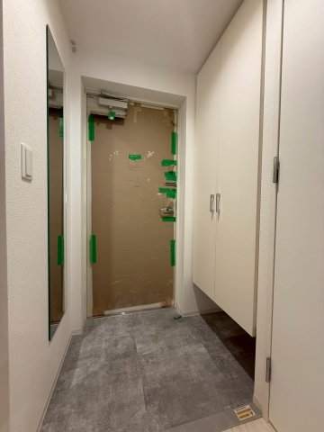 セレニテフラン谷町四丁目の玄関写真