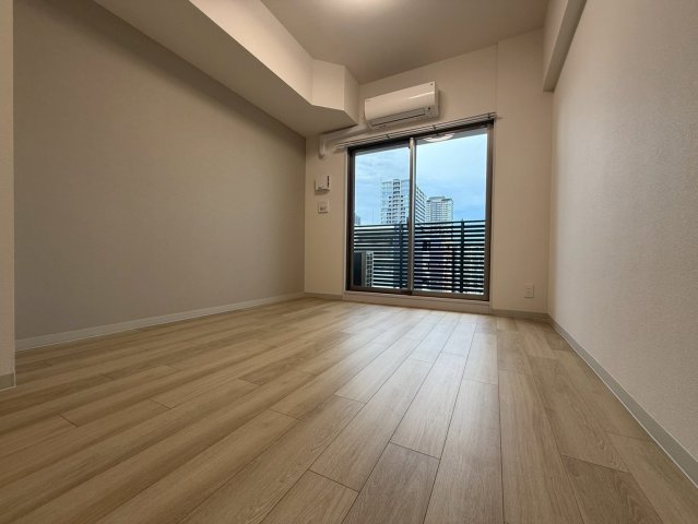 プレサンス堺筋本町エグゼブランの居間写真